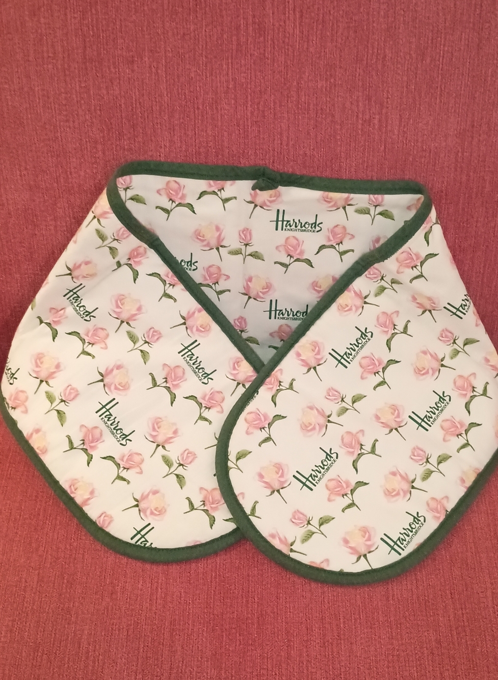 Harrods Knightsbridge Vintage Pink Rose Print Tea Set Oven Mit